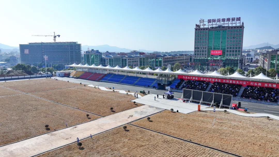 Lee Ting Theater is here! A new landmark of the Hunan and Jiangxi side fireworks show was unveiled